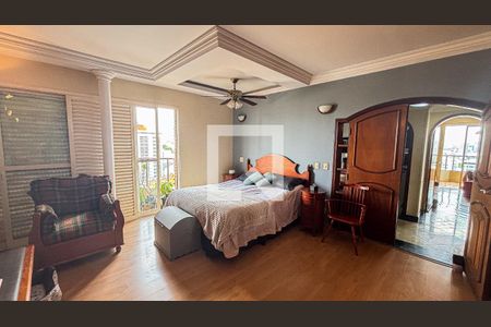 Apartamento à venda com 129m², 2 quartos e 2 vagas Apartamento à venda com 129m², 2 quartos e 2 vagasSuíte