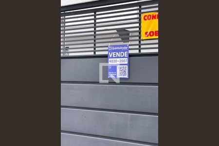 Casa de condomínio à venda com 89m², 2 quartos e 1 vaga Casa de condomínio à venda com 89m², 2 quartos e 1 vagaPlaca Banner Instalada na Fachada