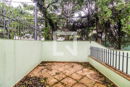 Casa à venda com 200m², 3 quartos e 4 vagas Casa à venda com 200m², 3 quartos e 4 vagasVaranda - Quarto 1