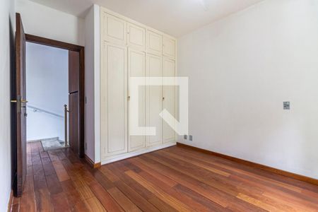 Casa à venda com 200m², 3 quartos e 4 vagas Casa à venda com 200m², 3 quartos e 4 vagasQuarto 1