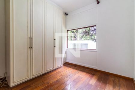 Casa à venda com 200m², 3 quartos e 4 vagas Casa à venda com 200m², 3 quartos e 4 vagasQuarto 2