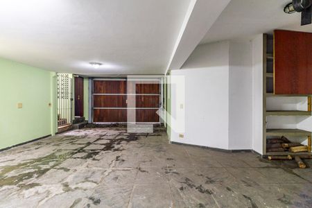 Casa à venda com 200m², 3 quartos e 4 vagas Casa à venda com 200m², 3 quartos e 4 vagasGaragem