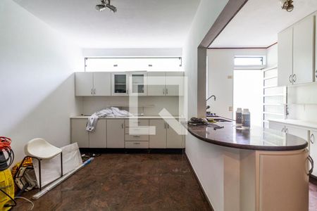 Casa à venda com 200m², 3 quartos e 4 vagas Casa à venda com 200m², 3 quartos e 4 vagasCozinha