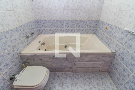 Casa à venda com 200m², 3 quartos e 4 vagas Casa à venda com 200m², 3 quartos e 4 vagasBanheiro da Suíte