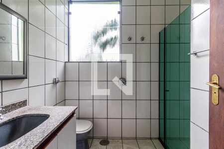 Casa à venda com 200m², 3 quartos e 4 vagas Casa à venda com 200m², 3 quartos e 4 vagasBanheiro Social