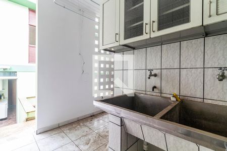 Casa à venda com 200m², 3 quartos e 4 vagas Casa à venda com 200m², 3 quartos e 4 vagasÁrea de Serviço