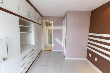 Apartamento à venda com 100m², 3 quartos e 1 vaga Apartamento à venda com 100m², 3 quartos e 1 vagaSuíte