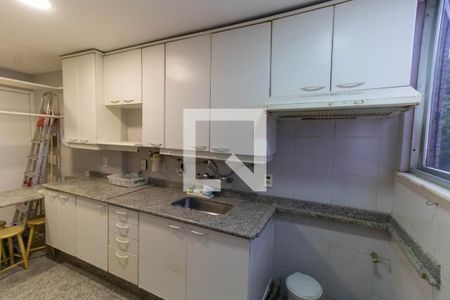 Apartamento à venda com 100m², 3 quartos e 1 vaga Apartamento à venda com 100m², 3 quartos e 1 vagaCozinha e Área de Serviço