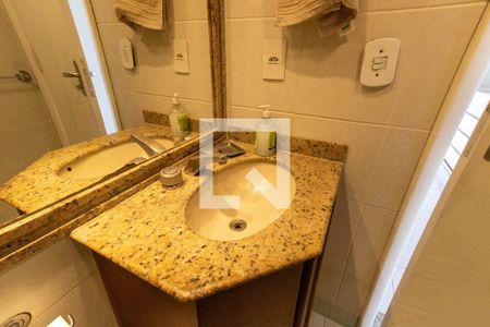 Apartamento à venda com 100m², 3 quartos e 1 vaga Apartamento à venda com 100m², 3 quartos e 1 vagaBanheiro da Suíte