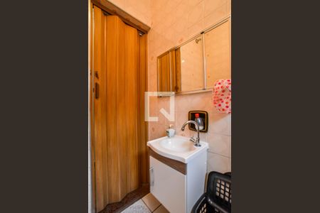 Casa à venda com 165m², 3 quartos e 2 vagasBanheiro Corredor