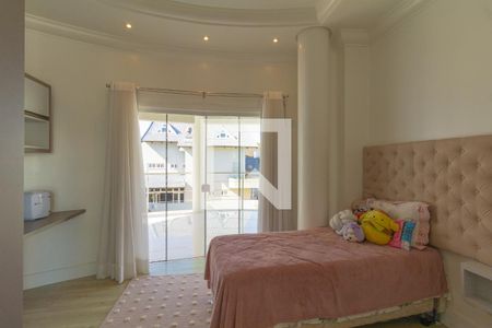 Casa à venda com 360m², 3 quartos e 3 vagas Casa à venda com 360m², 3 quartos e 3 vagasSuíte 3