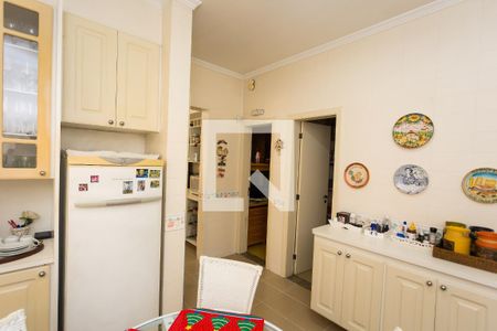 Apartamento à venda com 246m², 3 quartos e 4 vagas Apartamento à venda com 246m², 3 quartos e 4 vagasCozinha