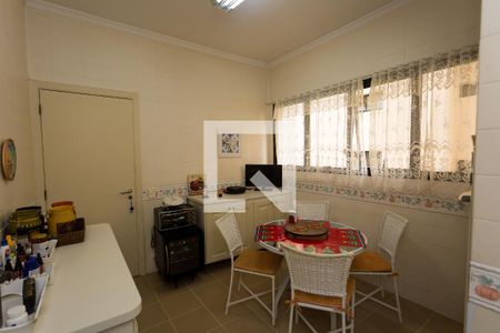 Apartamento à venda com 246m², 3 quartos e 4 vagas Apartamento à venda com 246m², 3 quartos e 4 vagasCopa
