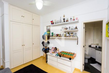 Apartamento à venda com 246m², 3 quartos e 4 vagas Apartamento à venda com 246m², 3 quartos e 4 vagassuíte 2