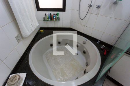 Apartamento à venda com 246m², 3 quartos e 4 vagas Apartamento à venda com 246m², 3 quartos e 4 vagasBanheiro da Suíte 3