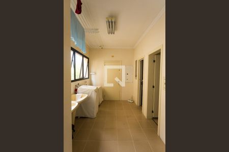 Apartamento à venda com 246m², 3 quartos e 4 vagas Apartamento à venda com 246m², 3 quartos e 4 vagasÁrea de Serviço