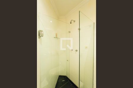 Apartamento à venda com 246m², 3 quartos e 4 vagas Apartamento à venda com 246m², 3 quartos e 4 vagasBanheiro da Suíte 2