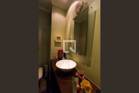 Apartamento à venda com 246m², 3 quartos e 4 vagas Apartamento à venda com 246m², 3 quartos e 4 vagasLavabo