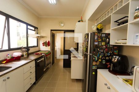 Apartamento à venda com 246m², 3 quartos e 4 vagas Apartamento à venda com 246m², 3 quartos e 4 vagasCozinha