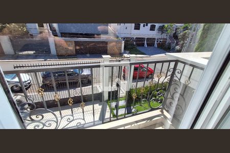 Casa à venda com 318m², 4 quartos e 4 vagas Casa à venda com 318m², 4 quartos e 4 vagasSacada