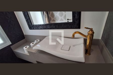 Casa à venda com 318m², 4 quartos e 4 vagas Casa à venda com 318m², 4 quartos e 4 vagasLavabo