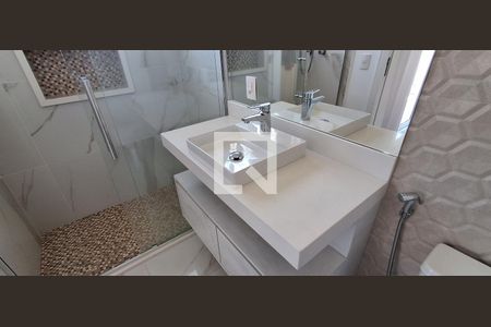 Casa à venda com 318m², 4 quartos e 4 vagas Casa à venda com 318m², 4 quartos e 4 vagasBanheiro Suíte 2