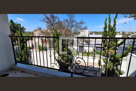 Casa à venda com 318m², 4 quartos e 4 vagas Casa à venda com 318m², 4 quartos e 4 vagasSacada