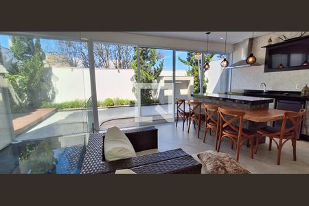 Casa à venda com 318m², 4 quartos e 4 vagas Casa à venda com 318m², 4 quartos e 4 vagasÁrea gourmet