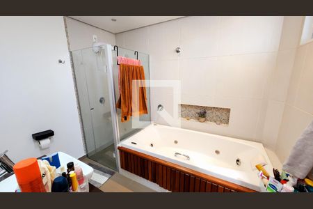 Apartamento à venda com 137m², 3 quartos e 1 vaga Apartamento à venda com 137m², 3 quartos e 1 vagaBanheiro da Suíte