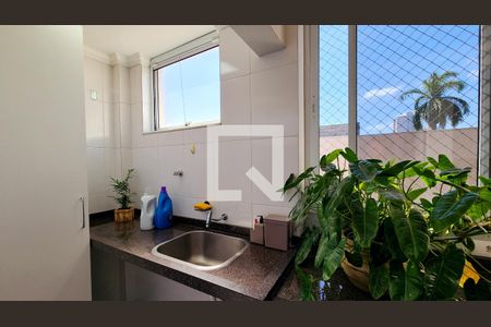 Apartamento à venda com 137m², 3 quartos e 1 vaga Apartamento à venda com 137m², 3 quartos e 1 vagaCozinha e Área de Serviço