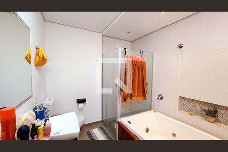 Apartamento à venda com 137m², 3 quartos e 1 vaga Apartamento à venda com 137m², 3 quartos e 1 vagaBanheiro da Suíte