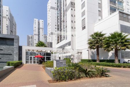 Apartamento à venda com 120m², 2 quartos e 1 vagaFachada e portaria