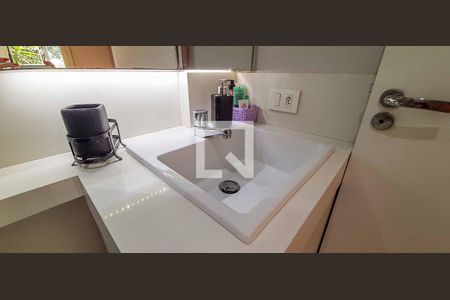 Apartamento à venda com 120m², 2 quartos e 1 vagaBanheiro Social