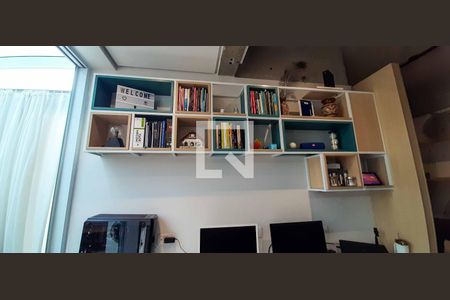 Apartamento à venda com 120m², 2 quartos e 1 vagaEscritório