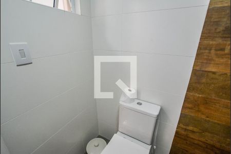 Casa à venda com 270m², 3 quartos e 4 vagasBanheiro de serviço