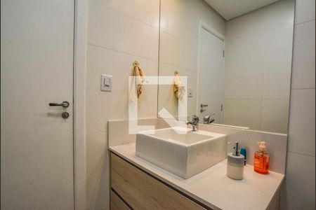 Casa à venda com 270m², 3 quartos e 4 vagasBanheiro da Suíte 2