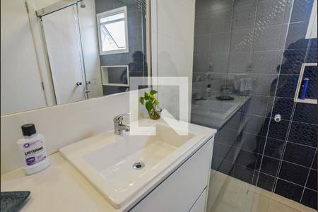 Casa à venda com 270m², 3 quartos e 4 vagasBanheiro da Suíte 1