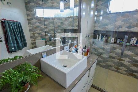 Casa à venda com 270m², 3 quartos e 4 vagasBanheiro da Suíte 3