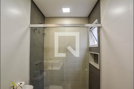 Casa à venda com 270m², 3 quartos e 4 vagasBanheiro da Suíte 2