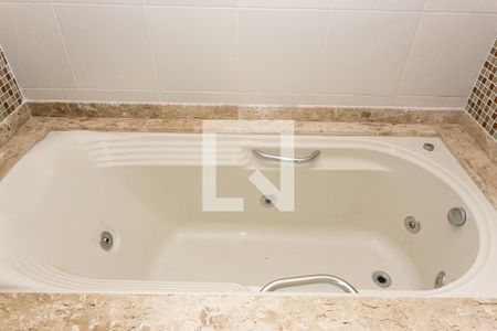 Apartamento para alugar com 170m², 4 quartos e 3 vagas Apartamento para alugar com 170m², 4 quartos e 3 vagasBanheiro da Suíte 2 - Banheira