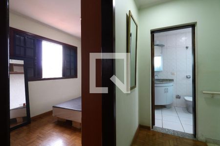 Casa à venda com 193m², 3 quartos e 4 vagasCorredor