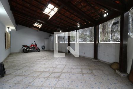 Casa à venda com 193m², 3 quartos e 4 vagasGaragem