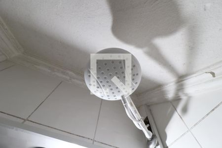 Casa à venda com 193m², 3 quartos e 4 vagasBanheiro Piso Inferior - Chuveiro