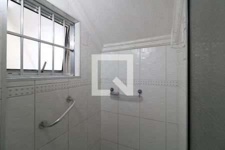 Casa à venda com 193m², 3 quartos e 4 vagasBanheiro Piso Inferior - Box