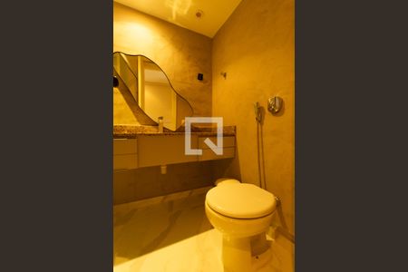 Apartamento à venda com 58m², 1 quarto e 1 vaga Apartamento à venda com 58m², 1 quarto e 1 vagaDetalhe do banheiro social