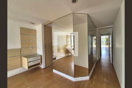 Apartamento à venda com 319m², 4 quartos e 3 vagas Apartamento à venda com 319m², 4 quartos e 3 vagasQuarto 1