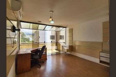 Apartamento à venda com 319m², 4 quartos e 3 vagas Apartamento à venda com 319m², 4 quartos e 3 vagasQuarto 1