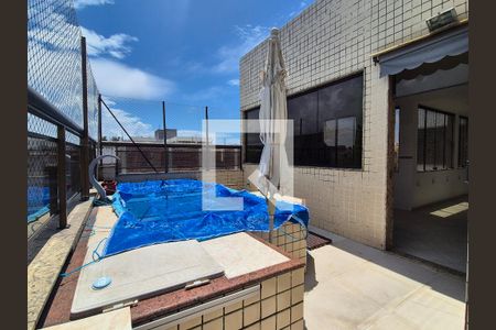 Apartamento à venda com 319m², 4 quartos e 3 vagas Apartamento à venda com 319m², 4 quartos e 3 vagasÁrea Externa