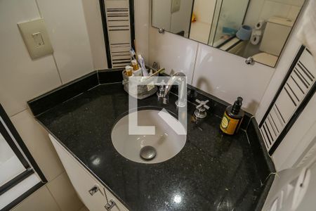 Apartamento à venda com 167m², 4 quartos e 3 vagas Apartamento à venda com 167m², 4 quartos e 3 vagasBanheiro da Suíte 3 - Pia