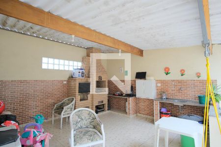 Casa de condomínio à venda com 148m², 3 quartos e 1 vagaQuintal